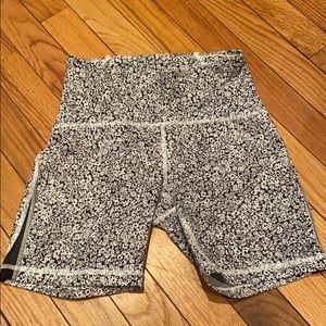 Lululemon biker shorts — size 4